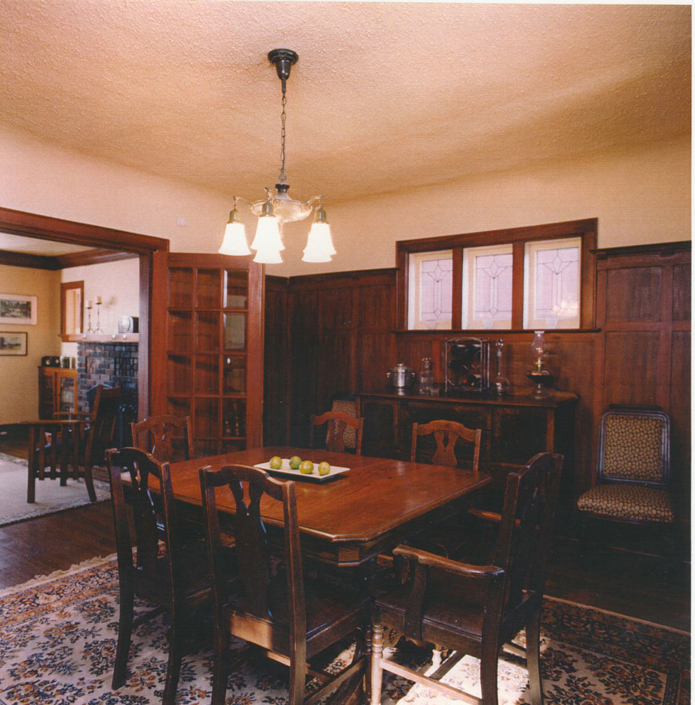 Kingston - Dining room