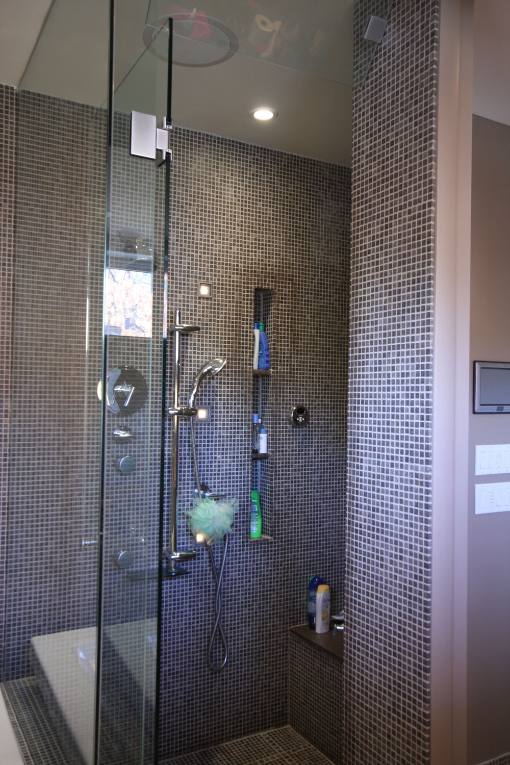 Avenal - Ensuite Bathroom